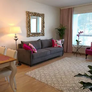 Apartment Charming Pine View, Vantaa
